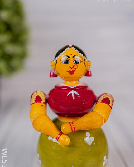 Kondapalli - Lady Butta Bomma - 5 inch - WL5398 - Wooden Decor