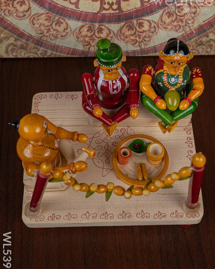 Kondapalli - Marriage Set with Mandapam - 6 inch - WL5399 - Wooden Decor