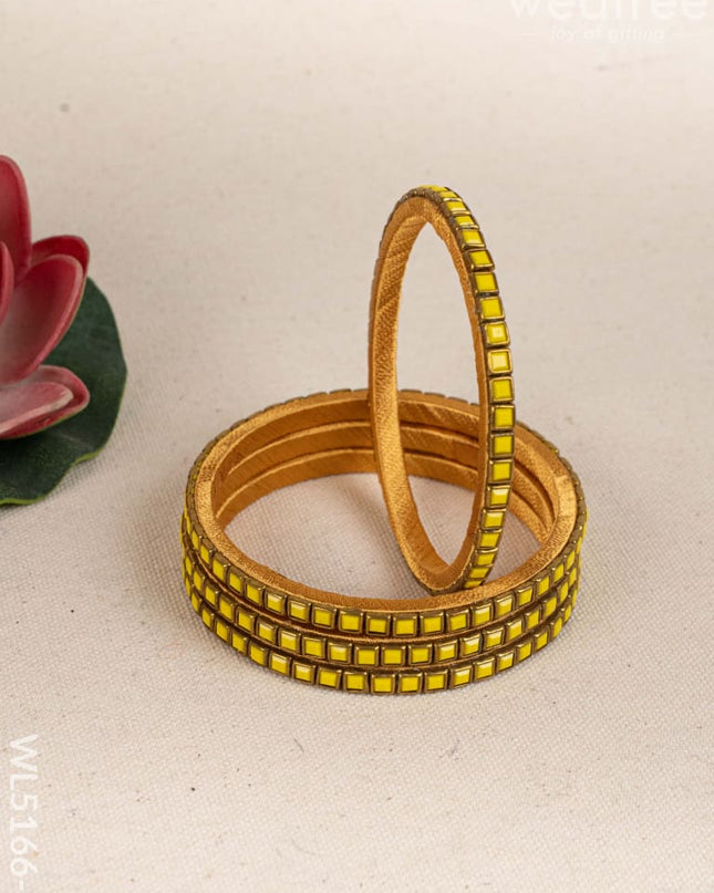 Kundan Bangles - Set of 4 - 2.6 inch - WL5166-1 - Bangles & Bracelets