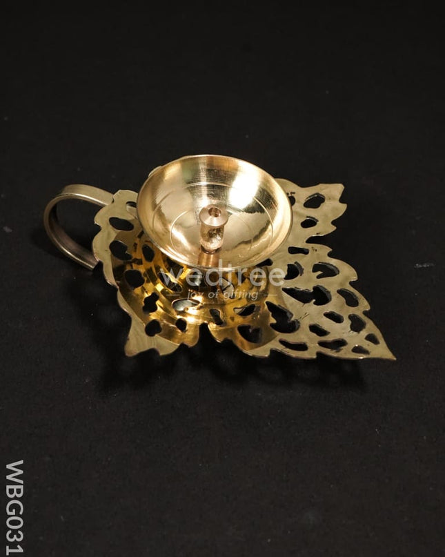 Leaf Base Brass Diya - Wbg0310 Diyas