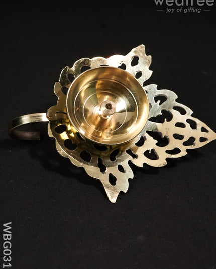 Leaf Base Brass Diya - Wbg0310 Diyas