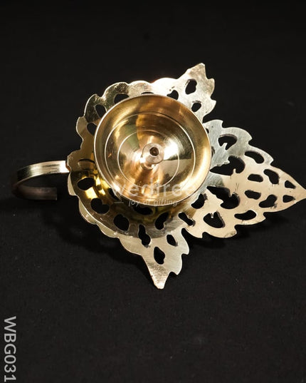 Leaf Base Brass Diya - Wbg0310 Diyas