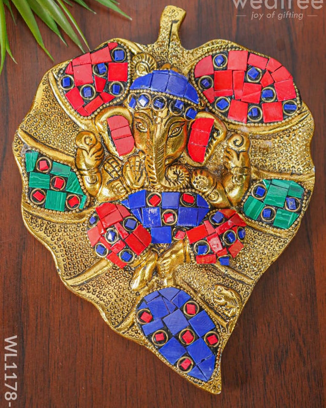 White Metal Leaf Ganesha With Stone Work - Large Wl1178 1