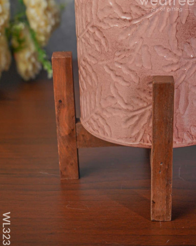 Leaf Imprinted Planter Pot With Wooden Stand - Wl3236 Planters