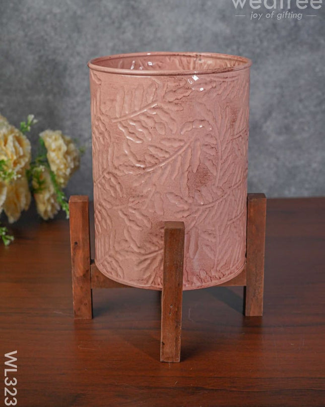 Leaf Imprinted Planter Pot With Wooden Stand - Wl3236 Planters