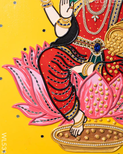 Lippan Art: Lakshmi Hanging Frame - 20 x 16 inch - WL5311 - Lippan Art