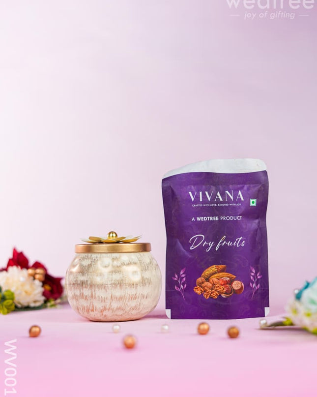Love Bundle With Dry Fruit Box And Almonds [50Gms] - Wv0013 Hampers