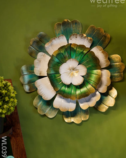 Marigold Flower (Green And White) - Distress Finish Wl0391 Metal Decor Hanging