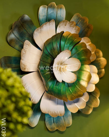 Marigold Flower (Green And White) - Distress Finish Wl0391 Metal Decor Hanging