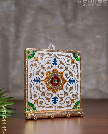 Meenakari Key Hanger - Wbg1145-2 Hangers