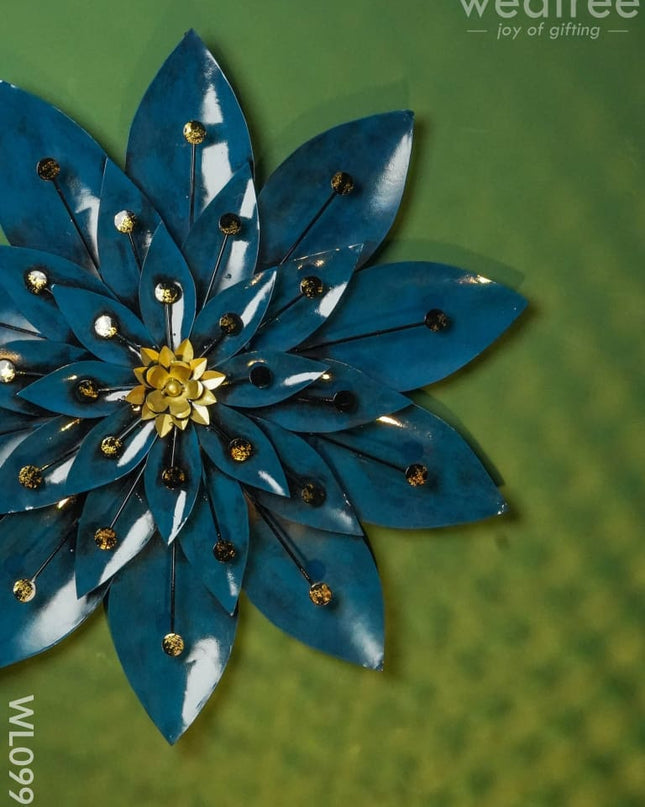 Metal Blue Flower Wall Hanging With Golden Bud - Wl0999 Decor Hanging