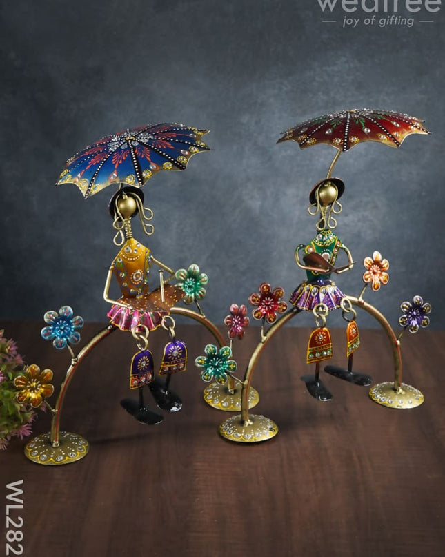 Metal Décor Showpiece - Set Of 2 Wl2821 Decor