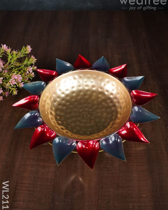 Metal Diya Urli With Leaves ( 16 Inch ) - Wl2117 Decor