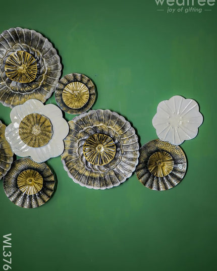 Metal Handpainted Flower Wall Hanging - Wl3767 Decor
