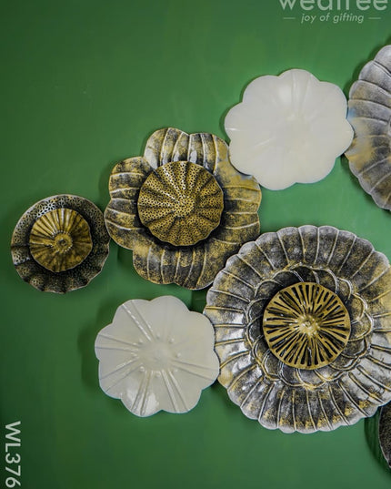 Metal Handpainted Flower Wall Hanging - Wl3767 Decor