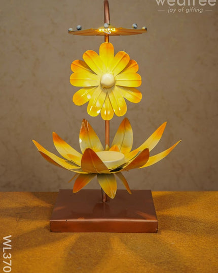 Metal Hand Painted Lotus Lamp - Wl3703 Decor Showpiece