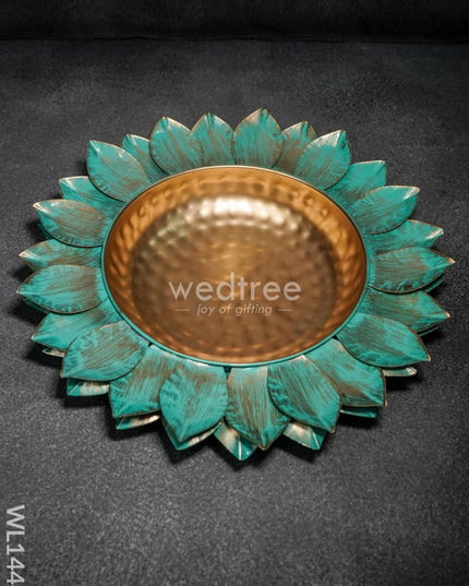 Metal Lotus Urli - Medium -Wl1444 Decor