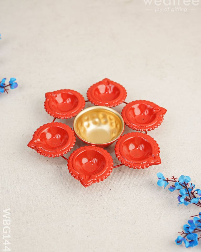 Metal Urli With 6 Diya - Wbg1442 Decor