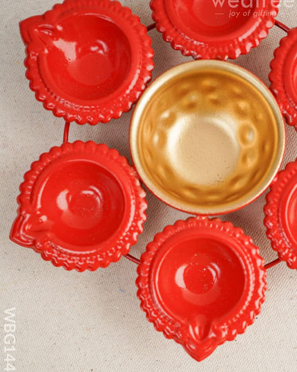Metal Urli With 6 Diya - Wbg1442 Decor