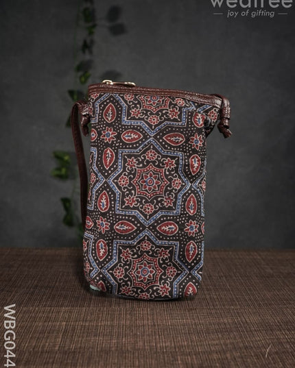Mobile Sling Bag - Assorted Print Design Wbg0443 Clutches & Purses