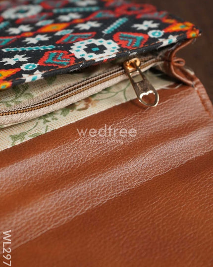 Multicolour Printed Fabric Sling Bag With Lock - Wl2976 Bags
