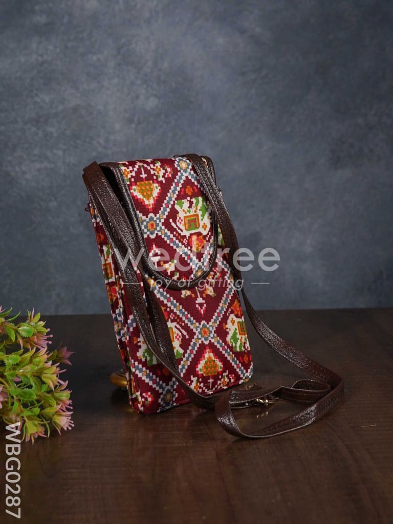 Multicoloured Hand Bag With Brown Sling - Wbg0287 Bags
