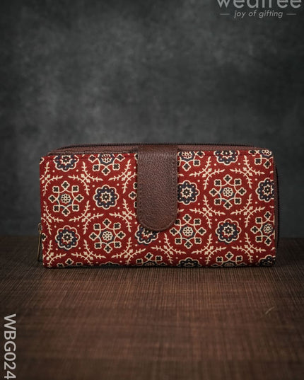 Multidesigned Handy Pouch With Clasp Lock For Ladies - Medium Wbg0248 Clutches & Purses