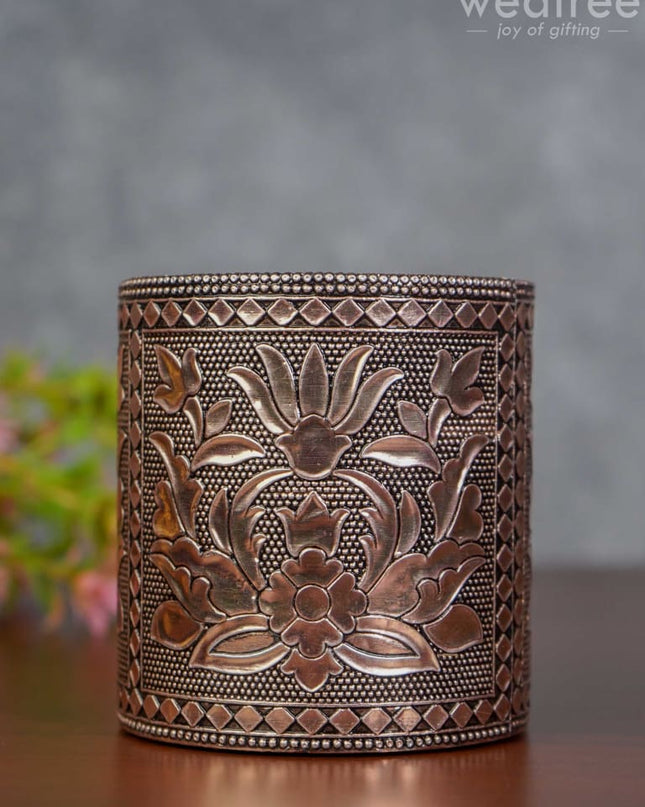 Oxidised Penstand With Floral Design - Wbg1116