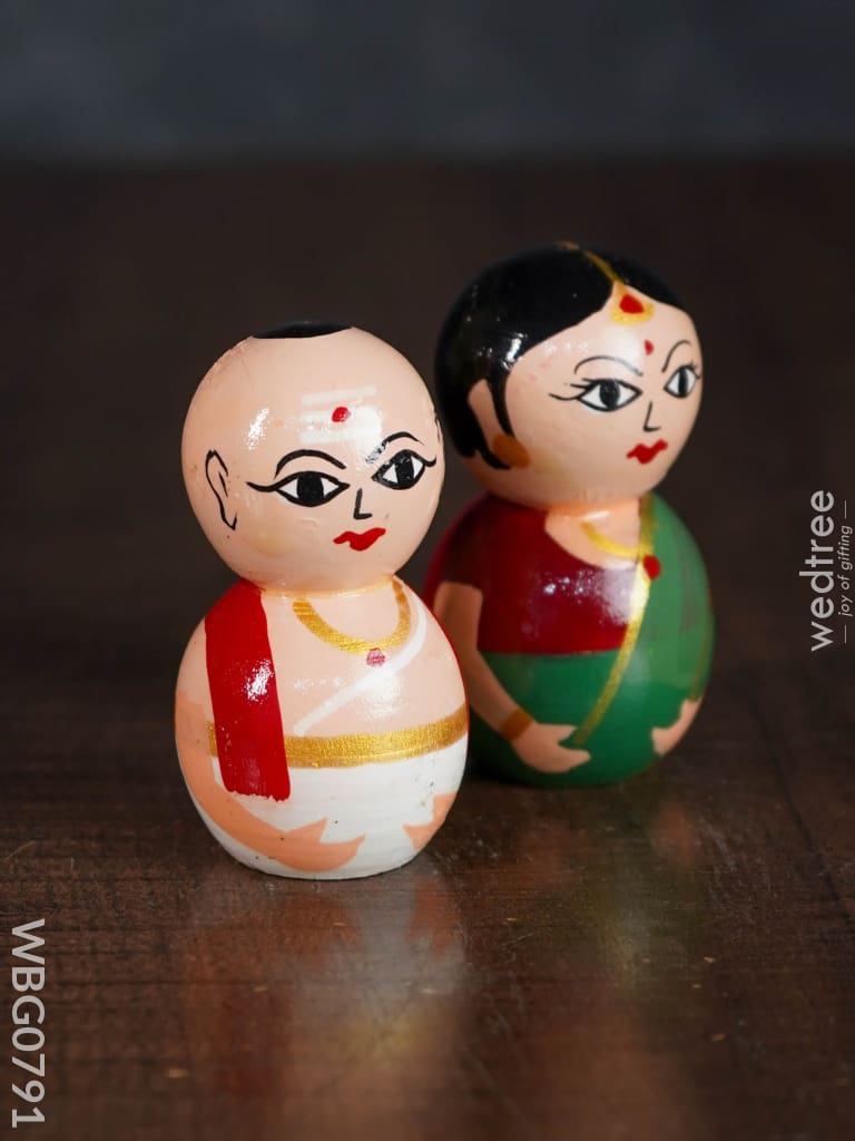Pandit Couple - Channapatna Toy Wbg0791 Kids Return Gifts