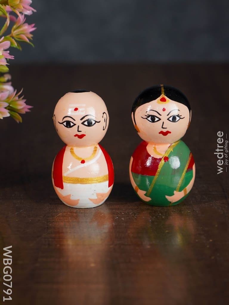 Pandit Couple - Channapatna Toy Wbg0791 Kids Return Gifts