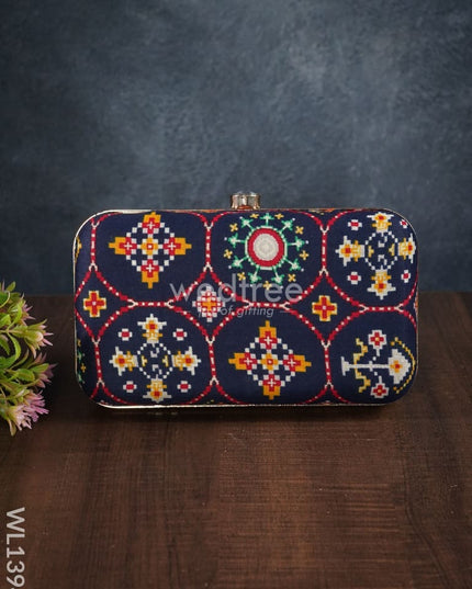 Patola Print Wallet - Wl1394 Clutches And Purses