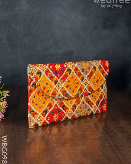 Patola Printed Purse - Wbg0985 Clutches & Purses