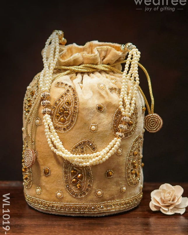 Potli Bag With Mango Design And Beaded Crystal Work - Cream Colour Wl1019-1 Bags
