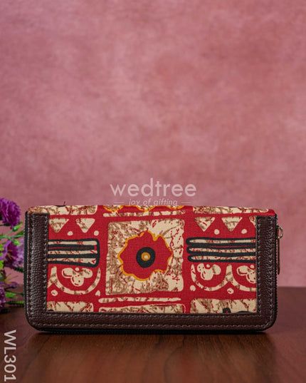 Printed Fabric Clutch With Faux Leather Handle - Wl3016 Clutches And Purses