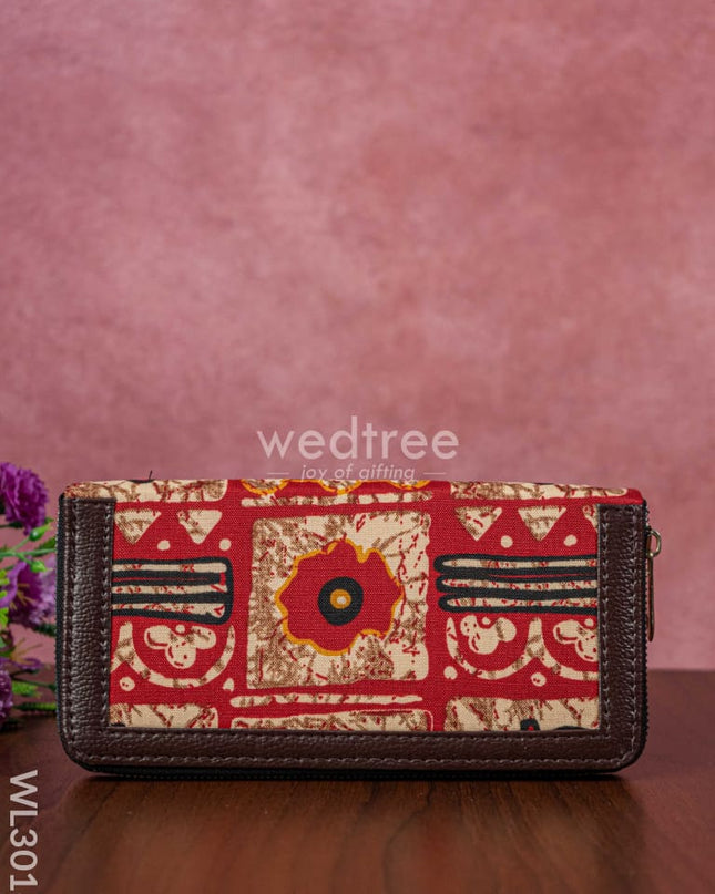 Printed Fabric Clutch With Faux Leather Handle - Wl3016 Clutches And Purses