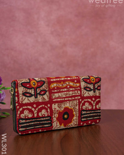 Printed Fabric Clutch With Faux Leather Handle - Wl3016 Clutches And Purses