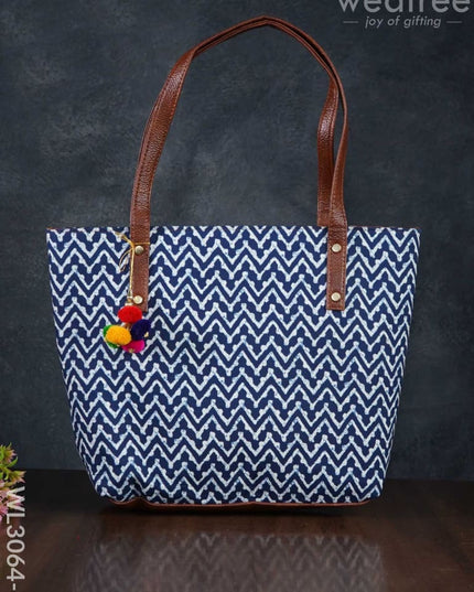 Printed Fabric Hand Bag With Leather Base - Wl3064 6 Regular Handbags
