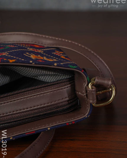 Printed Fabric Sling Bag With Faux Leather Handle - Wl3019-2 Bags