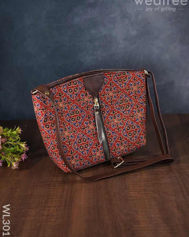 Printed Fabric Sling Bag - Wl3018 Bags