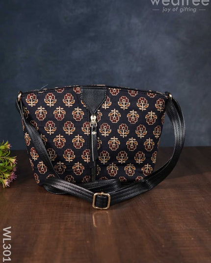 Printed Fabric Sling Bag - Wl3018 Bags