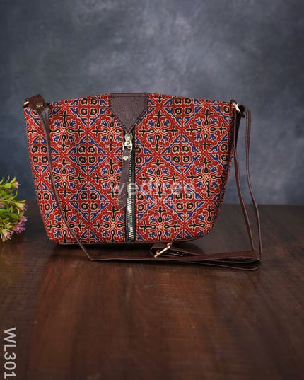 Printed Fabric Sling Bag - Wl3018 Bags