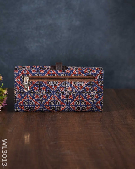 Printed Fabric Wallet With Flip Lock - Wl3013 Clutches And Purses