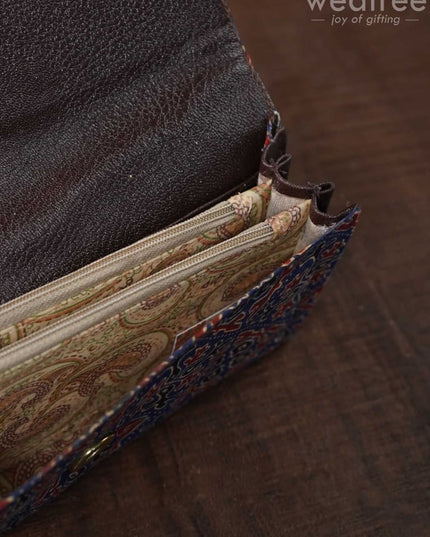 Printed Fabric Wallet With Flip Lock - Wl3013 Clutches And Purses