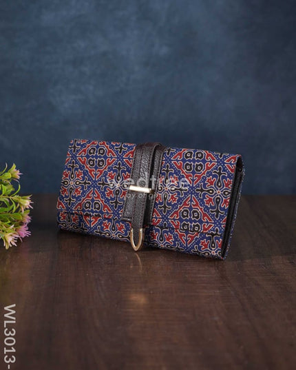 Printed Fabric Wallet With Flip Lock - Wl3013 Clutches And Purses
