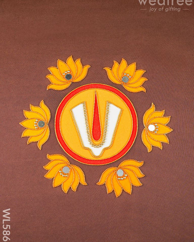 Rangoli - Namam with Set of 6 Lotus - WL5868 - Rangoli