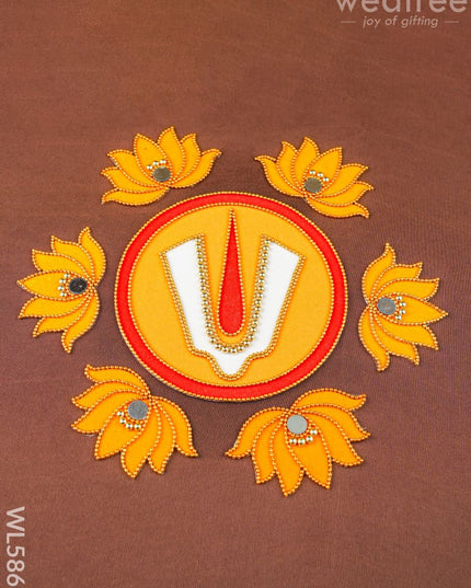 Rangoli - Namam with Set of 6 Lotus - WL5868 - Rangoli