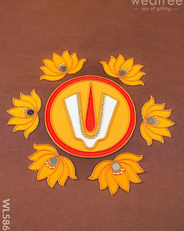 Rangoli - Namam with Set of 6 Lotus - WL5868 - Rangoli