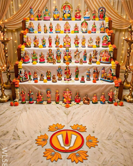 Rangoli - Namam with Set of 6 Lotus - WL5868 - Rangoli