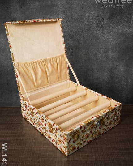Red And Golden Embroided Floral Jewellery Holder - Squared Wl1415 Organizers