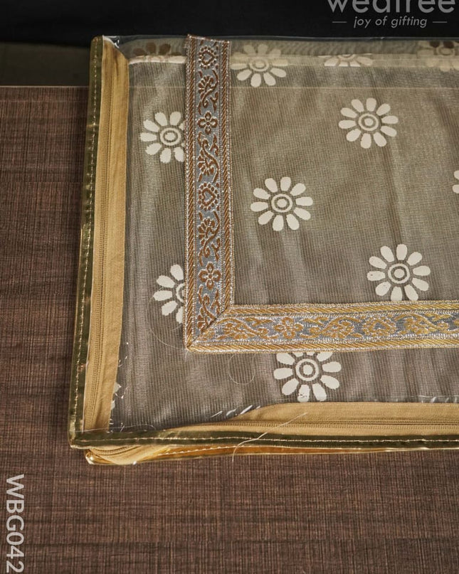 Single Saree Cover With Zari Border In Centre - Wbg0425 Bags